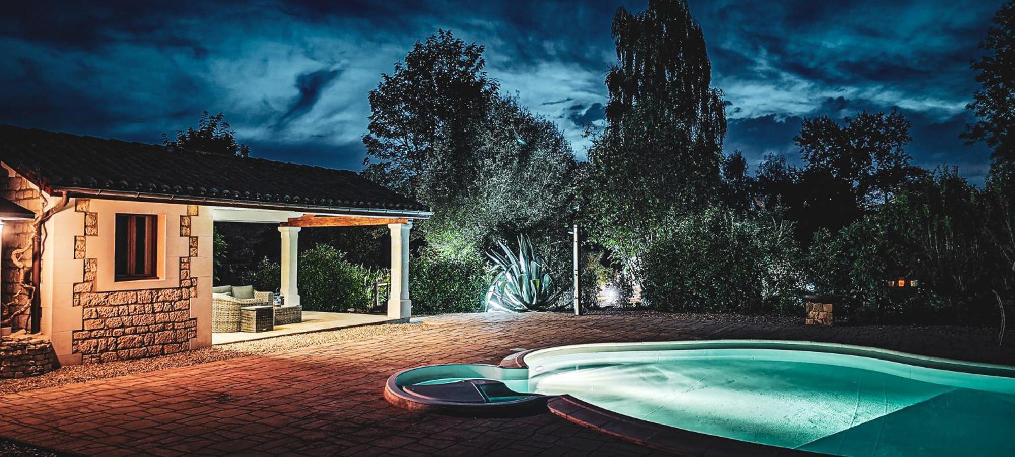 Villa Tagibao Avec Piscine Chauffee Et Spa Lesterps Exterior foto